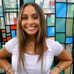 Meet your Posher, Madison